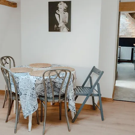 Rynek Wildecki 2-bedroom Apartment Poznan